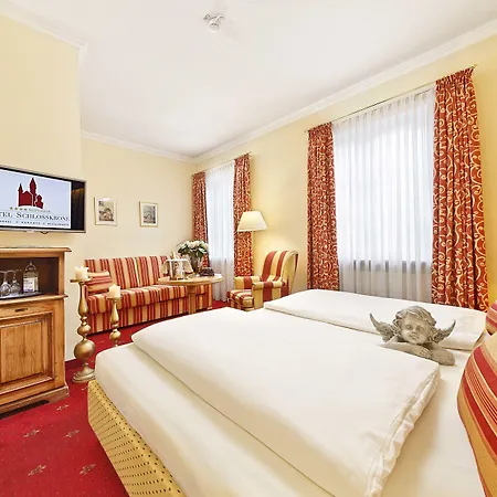 Schlosskrone מלון 4*