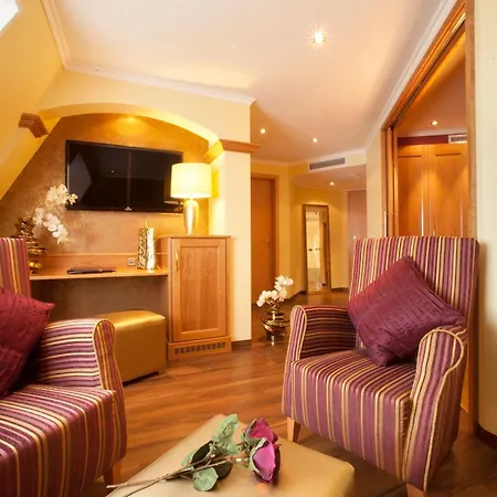 מלון Schlosskrone Füssen