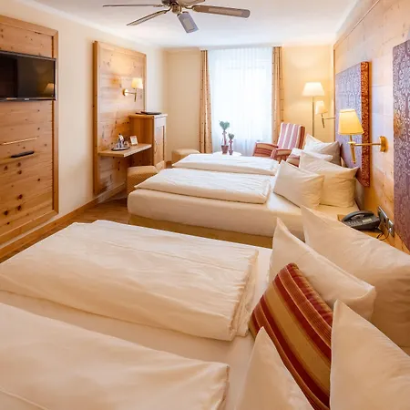 מלון Schlosskrone