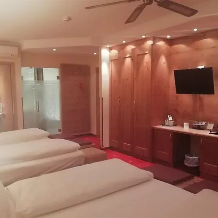 Schlosskrone Szálloda 4*