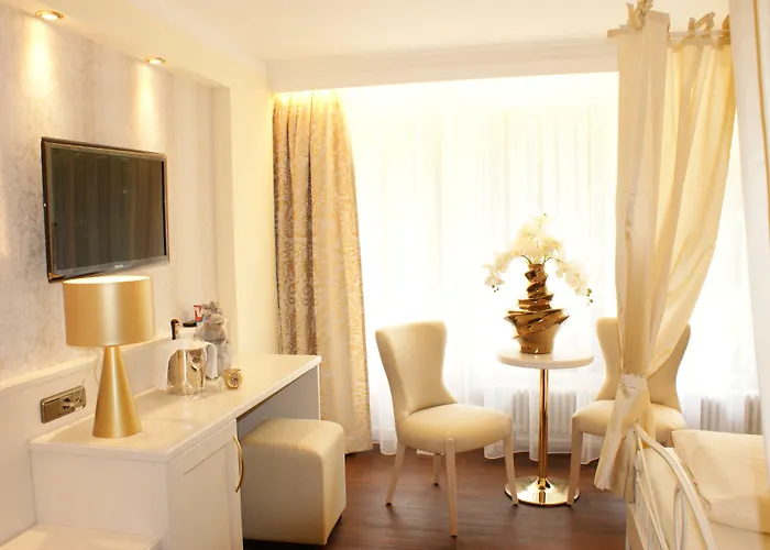 Hotell Schlosskrone 4*
